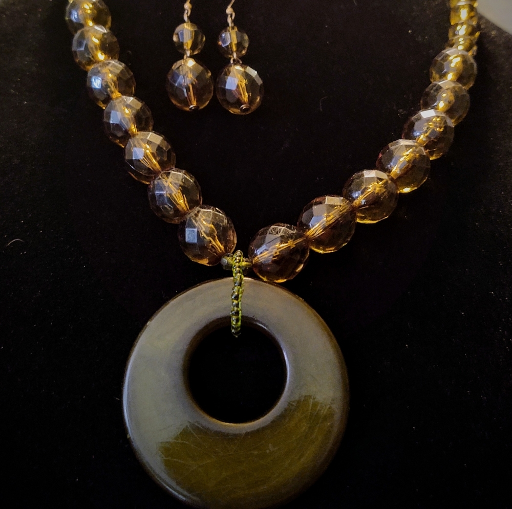 Vintage  beaded necklace and earring combo
